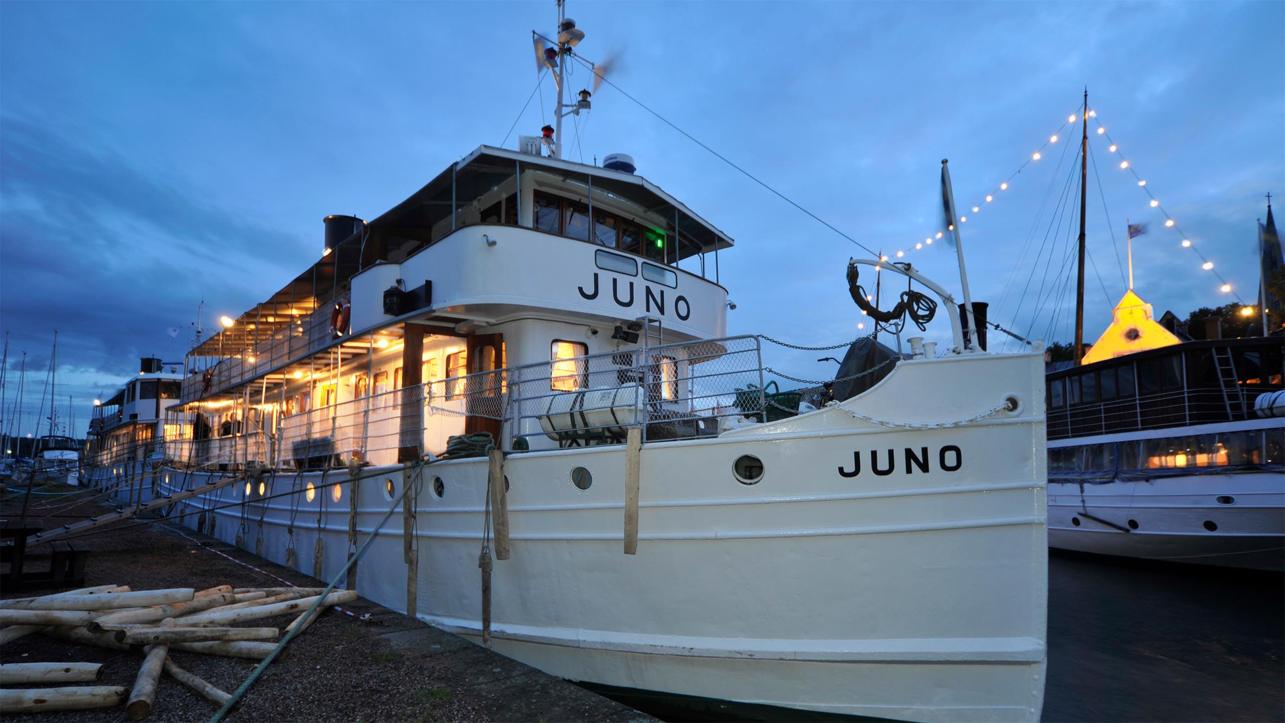 MS Juno vor Anker