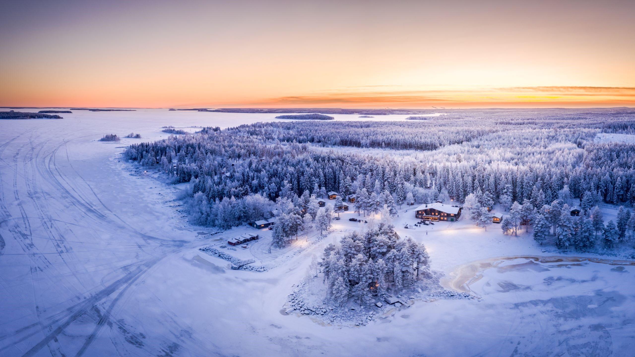 Brändön Lodge an der eisigen Küste