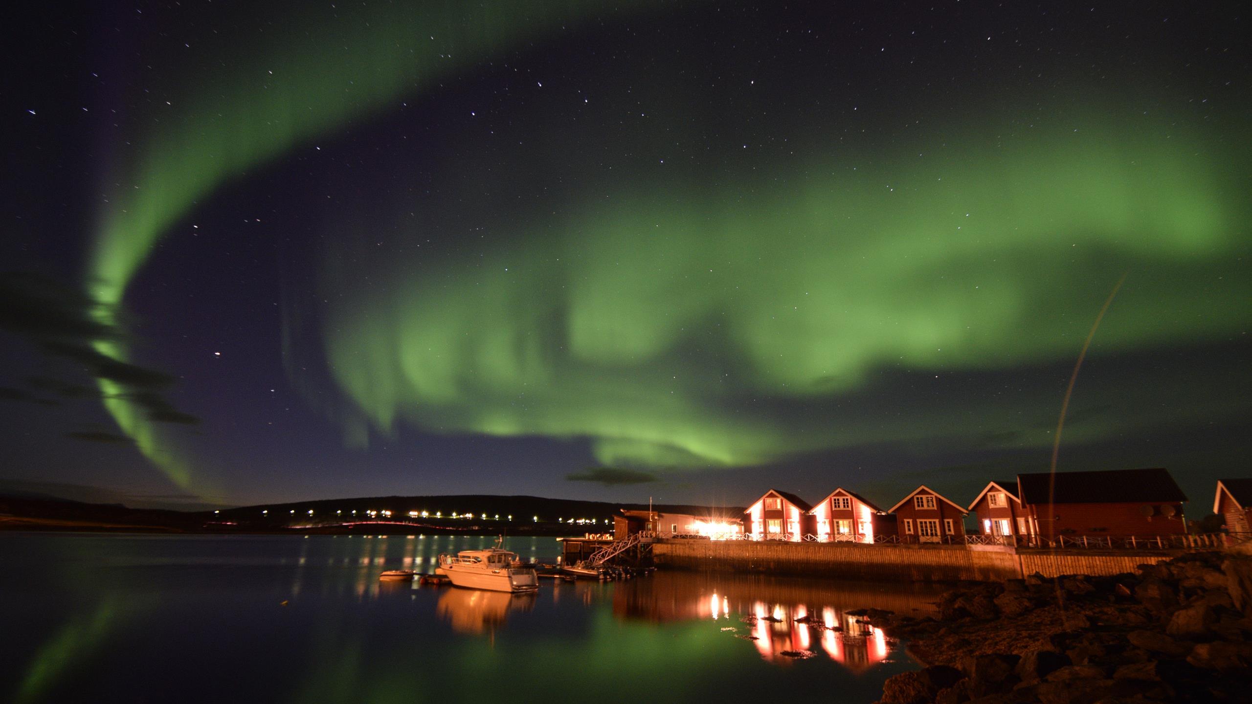 XLyngen Ferienhäuser im Nordlichtspiel