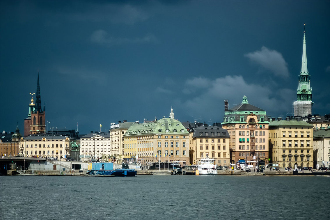 Stockholm - beim Einlaufen mit dem Göta Kanal Schiff Diana