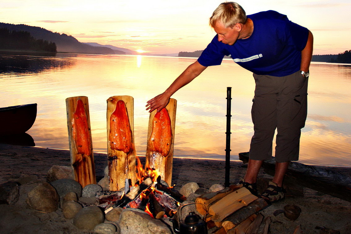 Lachs am Feuer