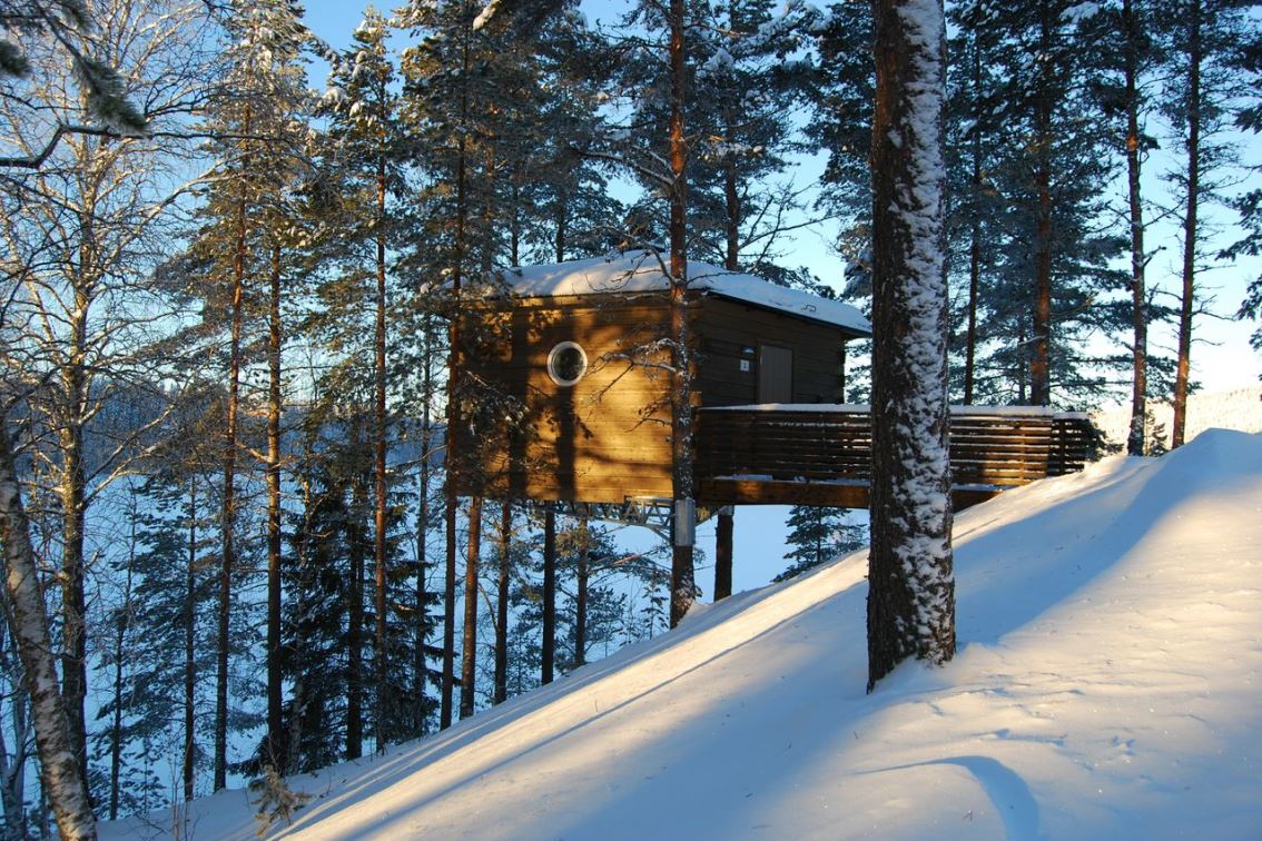 Komfortables Baumhaus in Granö