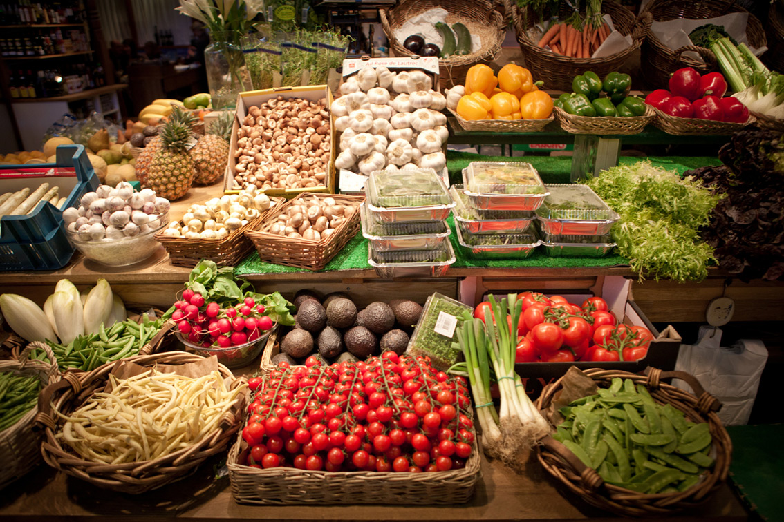 Frischobst und -gemüse aus der Markthalle