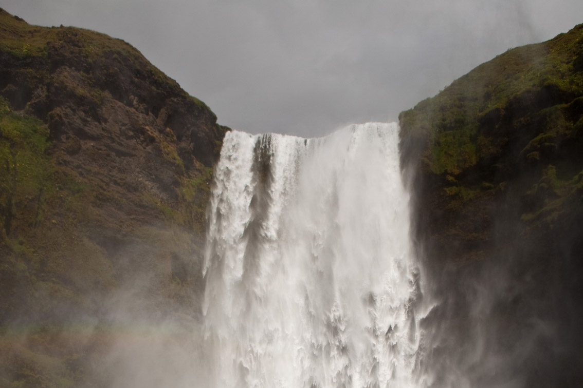 Der Skógafoss ist ein Wasserfall des Flusses Skógá im Süden Islands