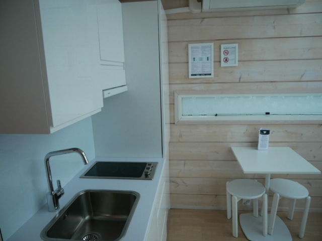 Kitchenette Seaside Glass Villa © Kemi Tourism Ltd