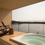 Terrasse des Eisenranta Villa Zimmers mit Drop Pool © Sahanlahti Resort