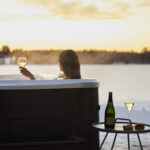 Entspannung im Whirlpool im Arctic Bath© Erik Olsson, Arctic Bath