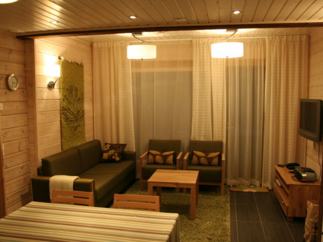 Innenbereich einer Hütte © Vuokatinmaa