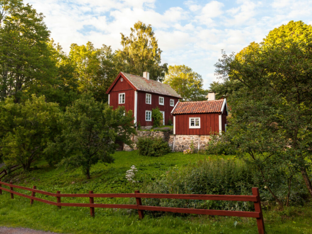 Rote Ferienhäuser in Småland © Christoffer Collin/imagebank.sweden.se