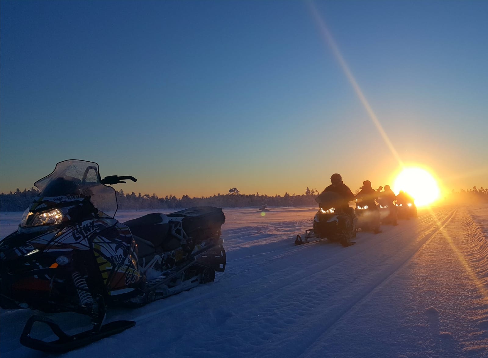Motorschlittenfahrt © Wild Nordic