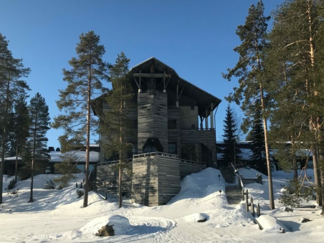 Hotel in Schneelandschaft © Hotel Kalevala