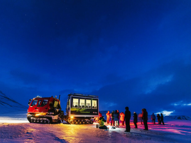 SnowCat Spitzbergen © Agurtxane Concellon / Hurtigruten Svalbard