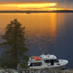 Inari zur Mitternachtssonne © Visit Inari