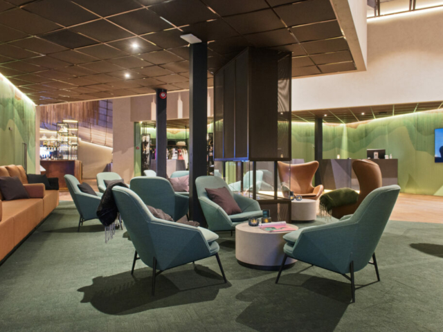 Radisson Lobby © Agurtxane Concellon / Radisson / Hurtigruten Svalbard