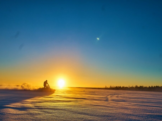 Schneemobilfahrt © Lapland Guesthouse
