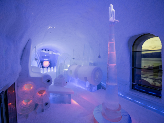 Eisbar: Icebar In Orbit © Christian Strömqvist, Karl Johan Ekeroth, Christer Fuglesang, Asaf Kliger, ICEHOTEL