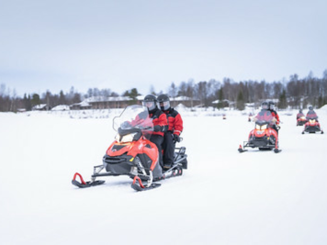 Schneemobiltour © Hotel Ivalo