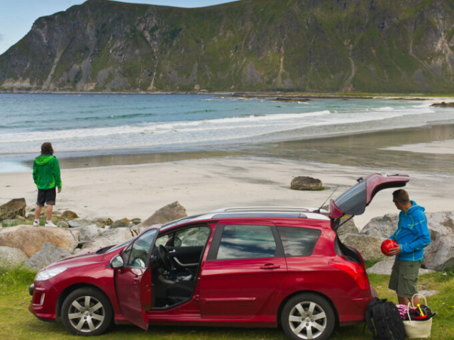 Autorundreise Ramberg Lofoten © CH - VisitNorway.com