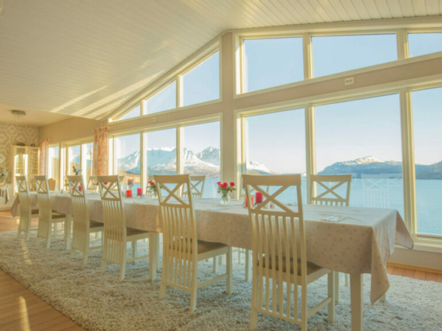 Restaurant © Arctic Panorama Lodge