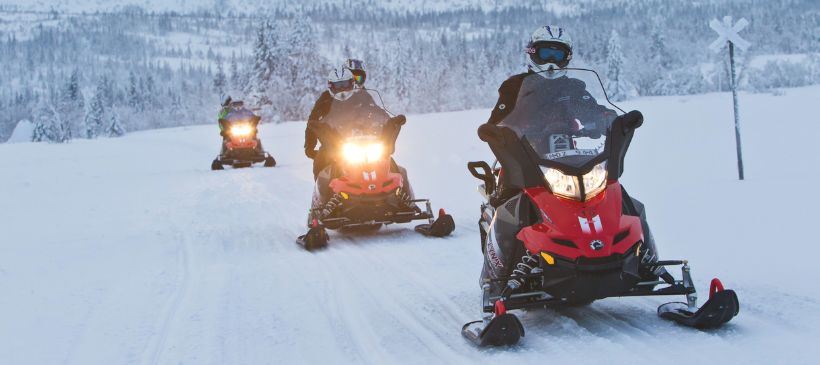 Fahrt mit dem Schneemobil © Mikko Nikkinen/imagebank.sweden.se
