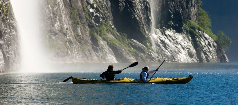 Kajaktour im Geirangerfjord © Terje Rakke - VisitNorway.com