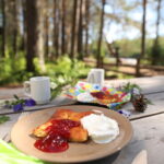 Mittagessen in der Natur © Visit Oulu