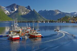 Hamn in Senja © Bård Løken - www.nordnorge.com